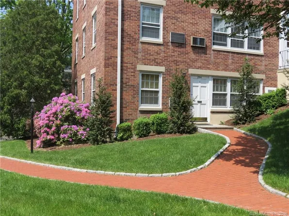 224 Park St #1, New Canaan, CT 06840