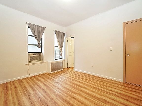 3rd image of 709 Flatbush Ave #2A
