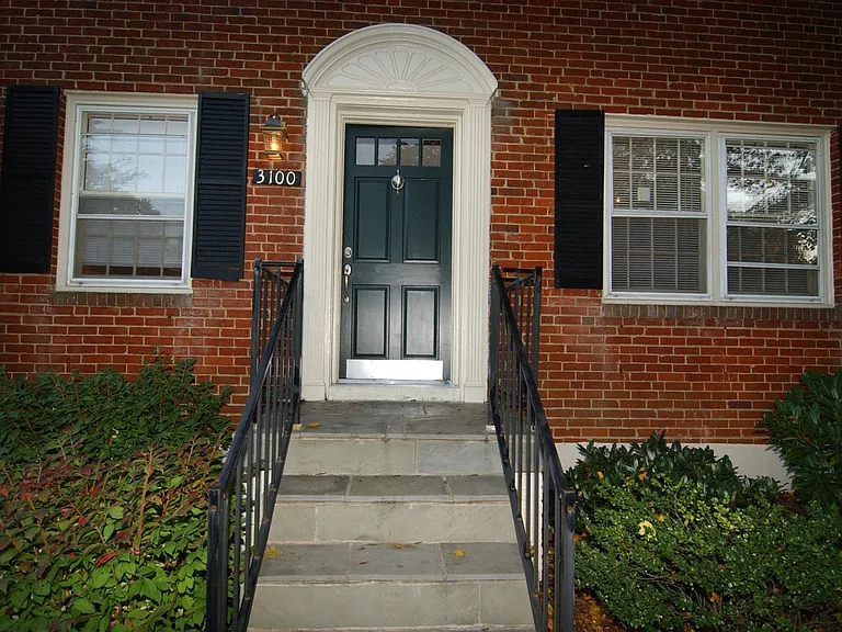 3100 Parker Ave — Photo 2
