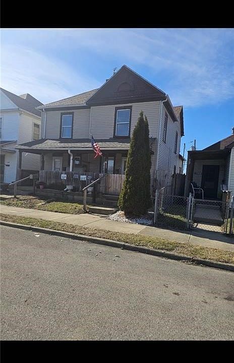 2nd image of 217 Mabel Ave #215