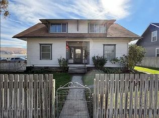 124 E Orchard Ave, Selah, WA 98942