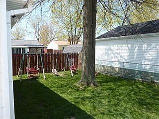 5th image of 1058 E 347th St