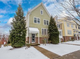 1301 Village Ln, Bridgeville, PA 15017