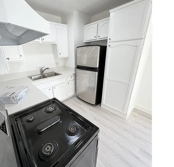 1000 E 25th St #1 — Photo 1