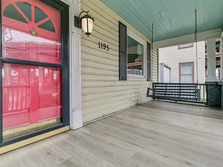 1195 King St — Photo 6
