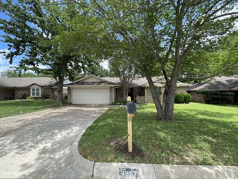 4607 Andalusia Trl — Photo 1