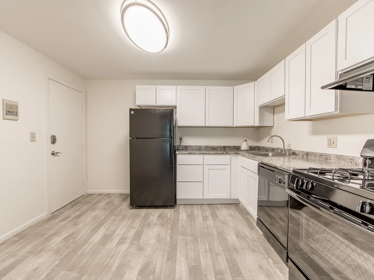 Pheasant Run Apartments — Photo 4