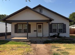 718 E Broadway, Fairview, OK 73737