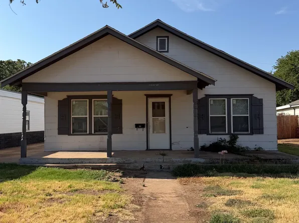 718 E Broadway, Fairview, OK 73737