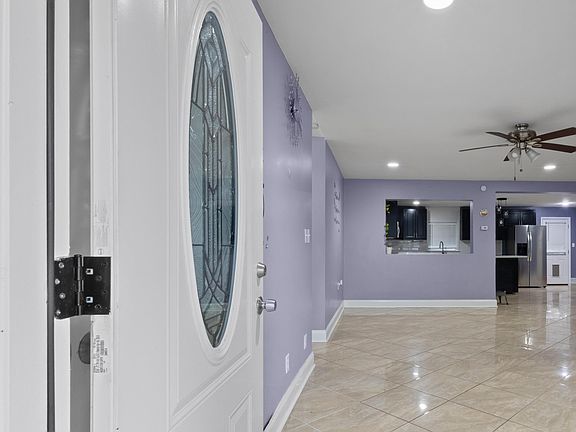 3rd image of 411 Shrewsbury Rd