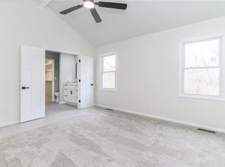 15512 W 123rd Ter, Olathe, KS 66062