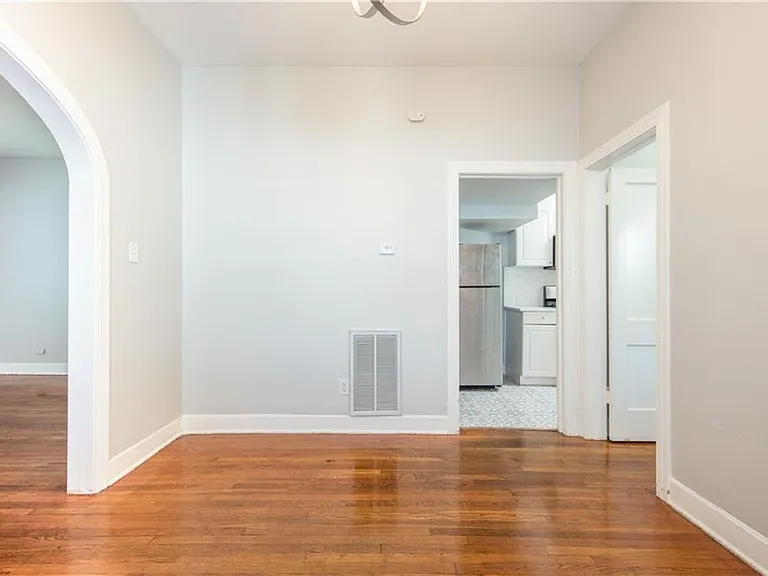405 E 32nd St #B — Photo 17