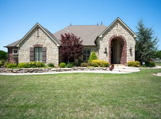 17841 Flat Rock Cir, Owasso, OK 74055
