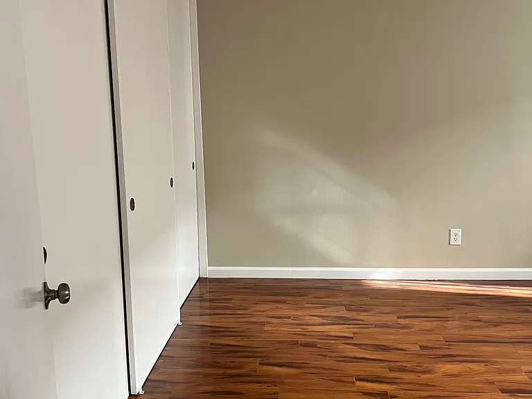 244 S El Molino Ave — Photo 20