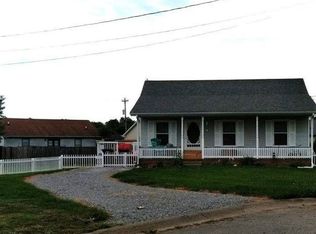 311 Alan Ct, Oak Grove, KY 42262
