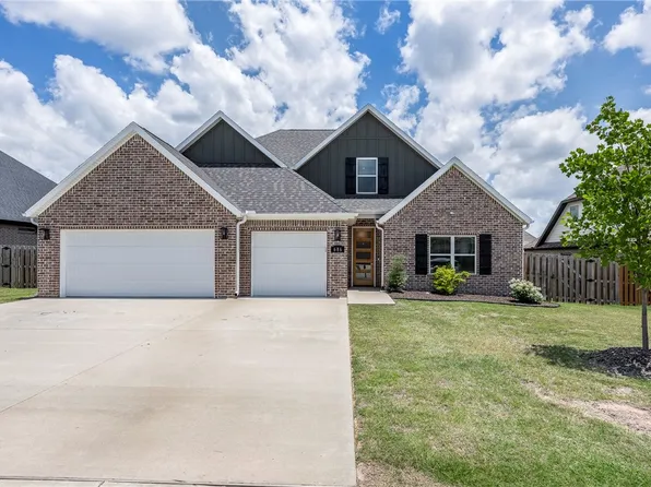 686 W Soldera Rd, Springdale, AR 72762