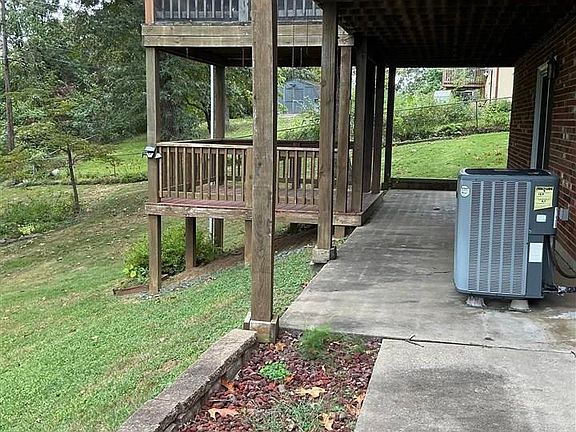 5th image of 264 Oak Ridge Dr