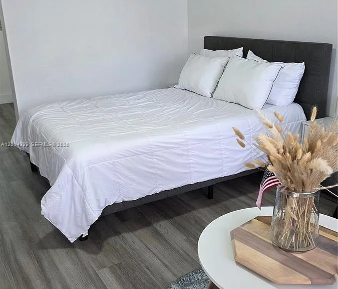 761 Euclid Ave #4 — Photo 1