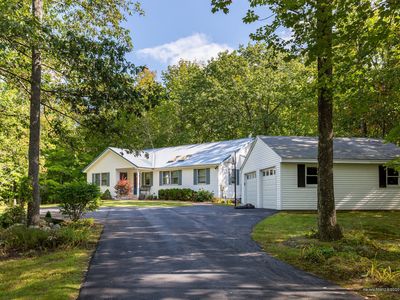 2 Westview Dr, Raymond, ME, 04071