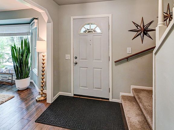 3rd image of 2613 N Norfolk Cir