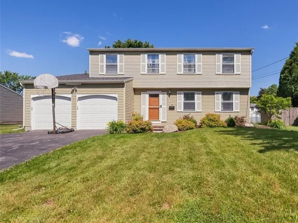 5 Lowell Rd, Liverpool, NY 13090