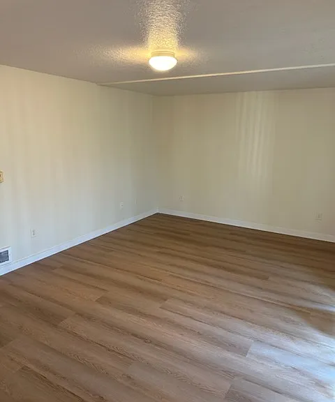 Evergreen Place Apartments — Photo 12