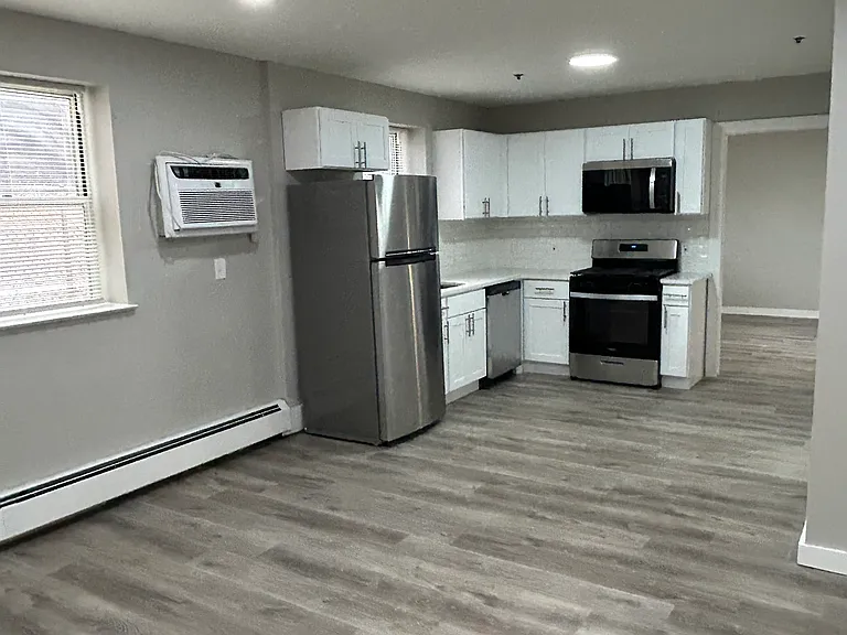 Austin Manor Apartments — Photo 3