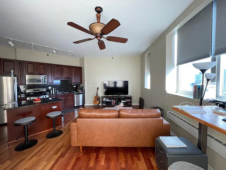 1600 S Indiana Ave #1610 — Photo 5