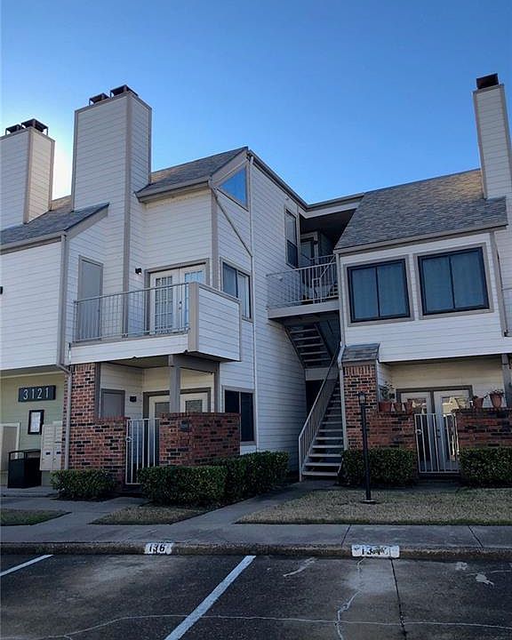 1st image of 3121 Sondra Dr APT E108
