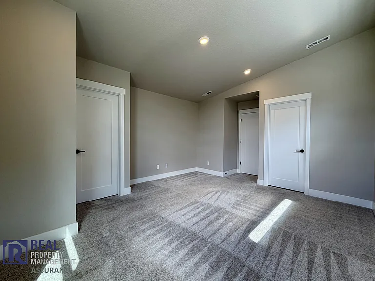 7365 SE Benedict St — Photo 17
