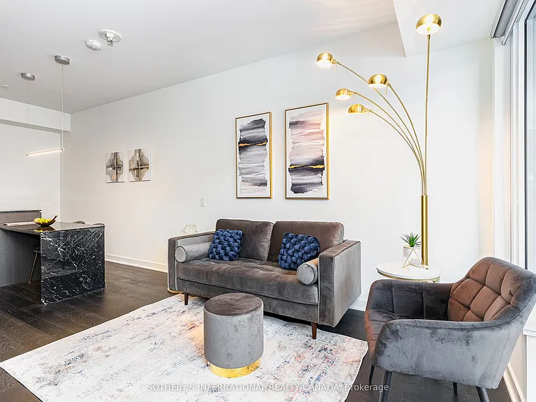 11 Yorkville Ave #1111 — Photo 4