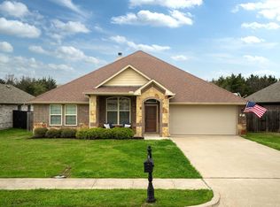 151 Birdsong Ln, Terrell, TX 75160