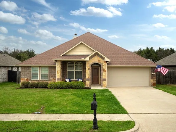 151 Birdsong Ln, Terrell, TX 75160