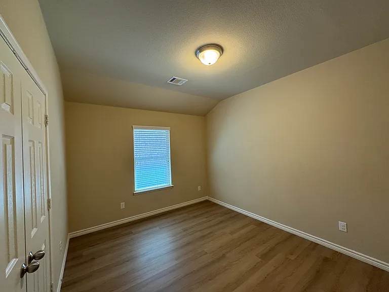2108 Megan Creek Dr — Photo 14