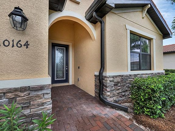 3rd image of 10164 Crooked Creek Dr