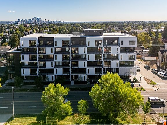 2nd image of 2040 37th St SW #102