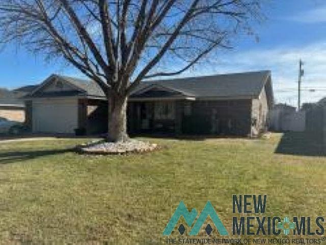 1st image of 205 Rosewood Dr