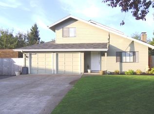 6832 E St, Springfield, OR 97478