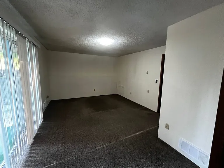 1110 Shorewood Drive — Photo 31
