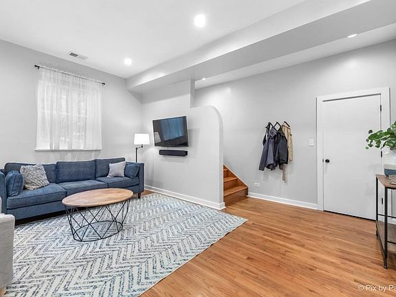 4th image of 2460 N Albany Ave #1