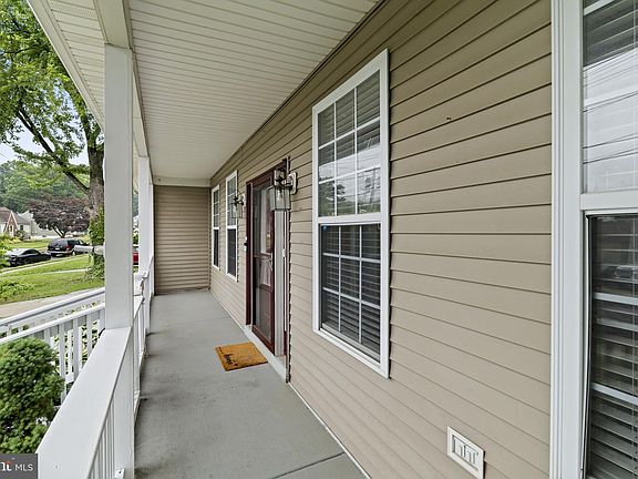 4th image of 12 George St