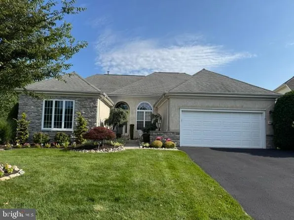 937 Laurens Ln, Warminster, PA 18974