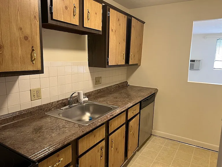 900 Governors Dr #22 — Photo 3
