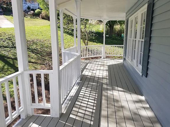 4th image of 328 Justin Dr
