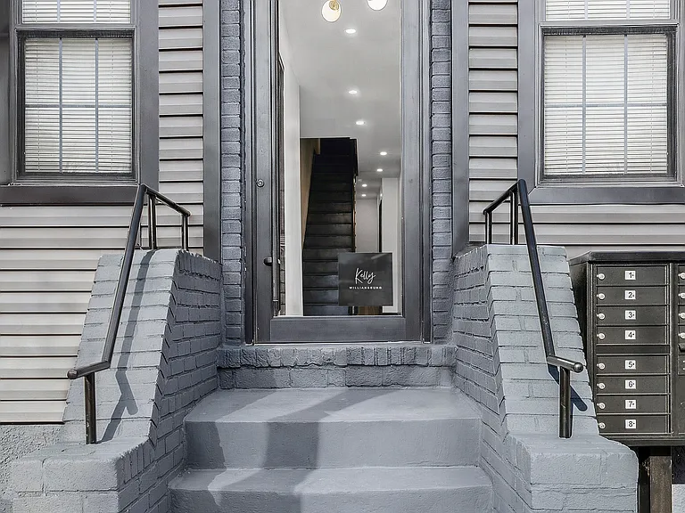37 Frost St #3A — Photo 5