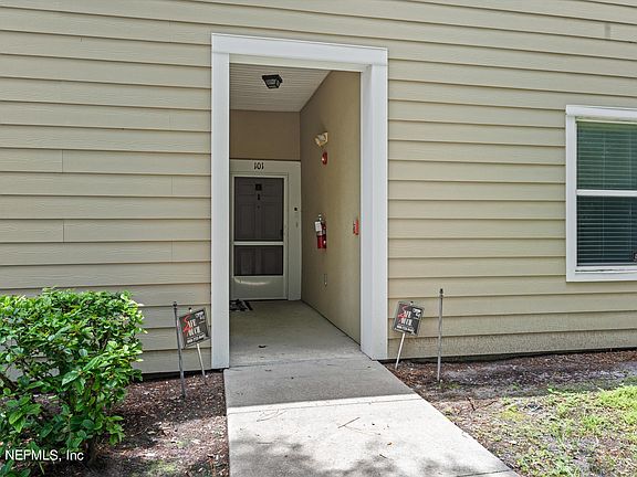 3rd image of 8188 CABIN LAKE Circle #101