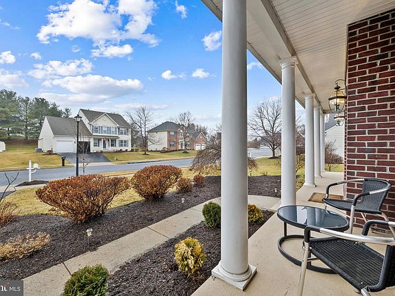5th image of 329 Braeburn Ct