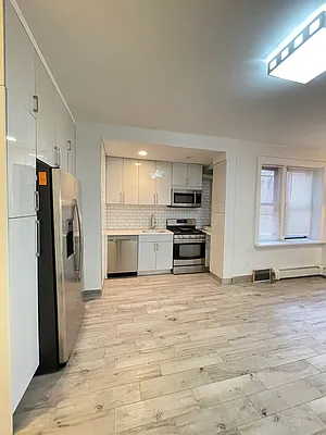 Rented by United Real Estate Fortune | media 5