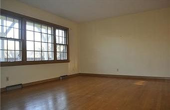 3rd image of 8101 W 91st Ter
