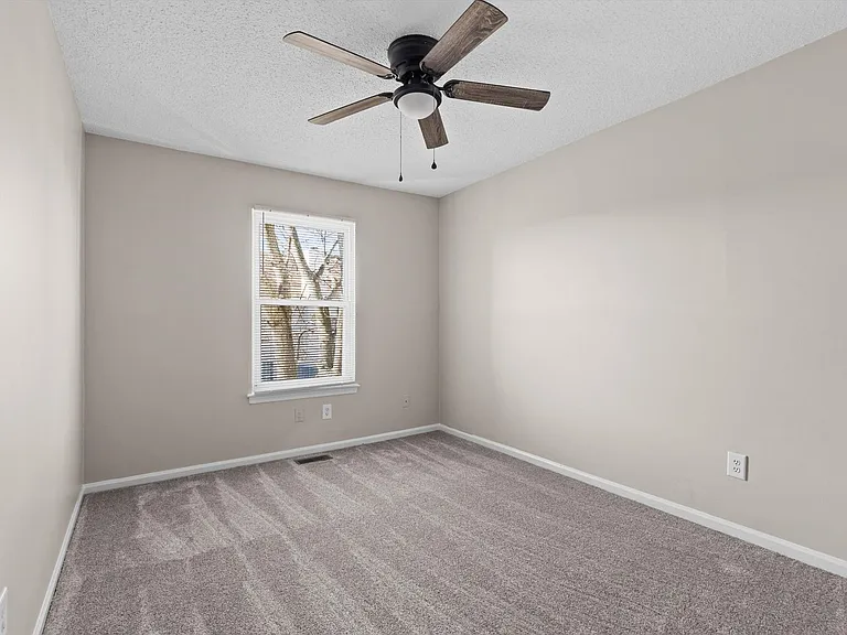 1619 Slidell Ln — Photo 26